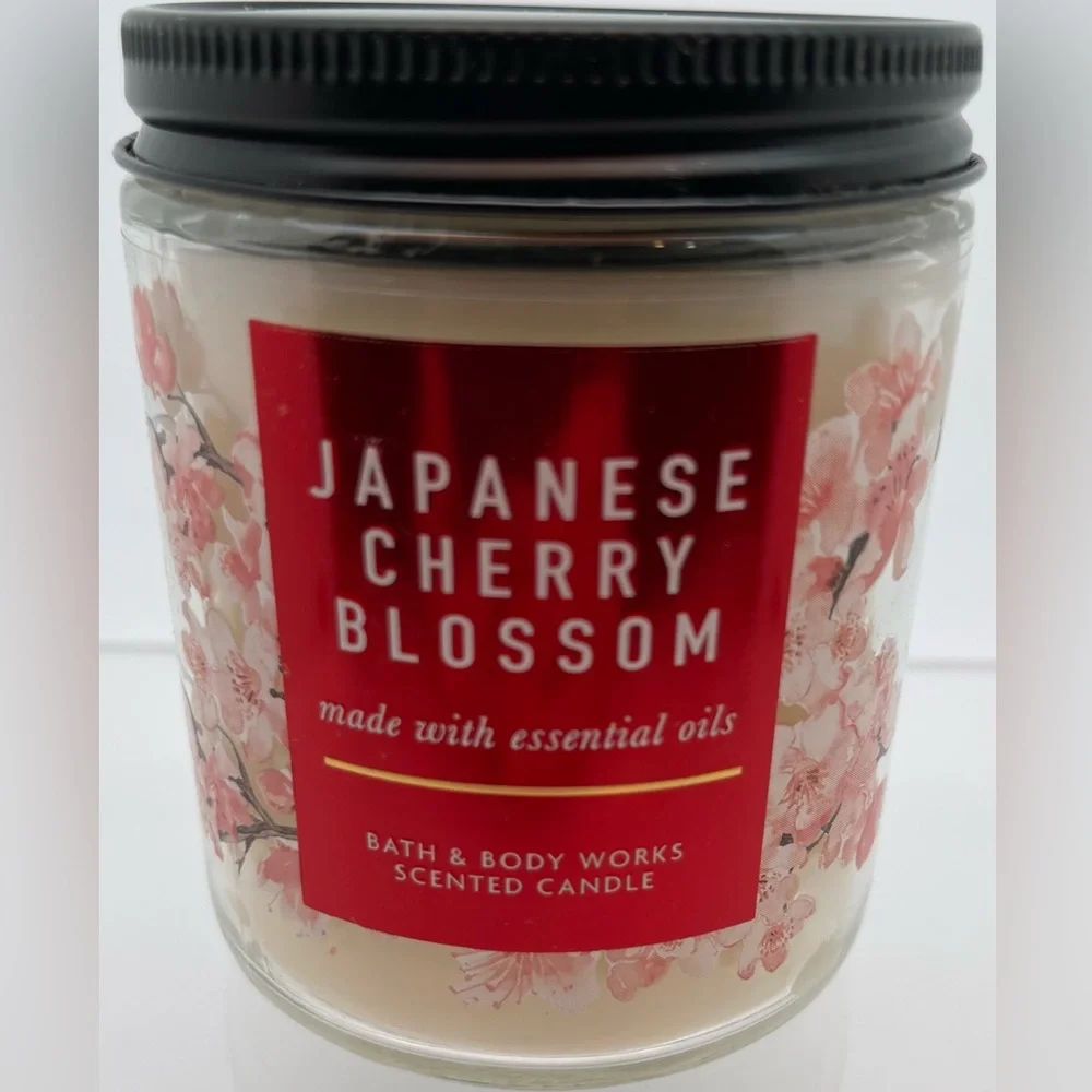 Bath & Body Works - Single-Wick Candle - Japanese Cherry Blossom - Picture 1 of 4